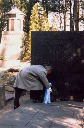 Matti &Auml;yr&auml;p&auml;&auml;n syntym&auml;st&auml; 150 v